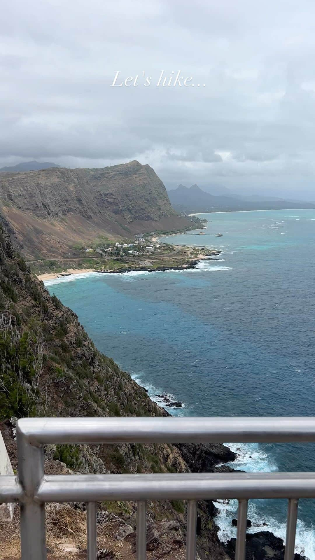 ハワイアン航空のインスタグラム：「Where are your hiking buddies? First person that comes up when you hit share is hiking Makapu'u Point Lighthouse Trail with you this weekend!  "Snap" remix by @northernelg. #OahuHikes #ExploreHawaii #SummerMemories #HawaiiBucketList」