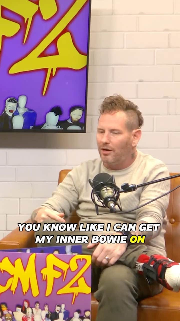 コリィ・テイラーのインスタグラム：「Breaking down my new solo record, ‘CMF2’, track-by-track & much more.  Watch the full episode with @thatrobbiefox now over on the My Mom’s Basement YouTube channel! Link in story. @barstoolsports」