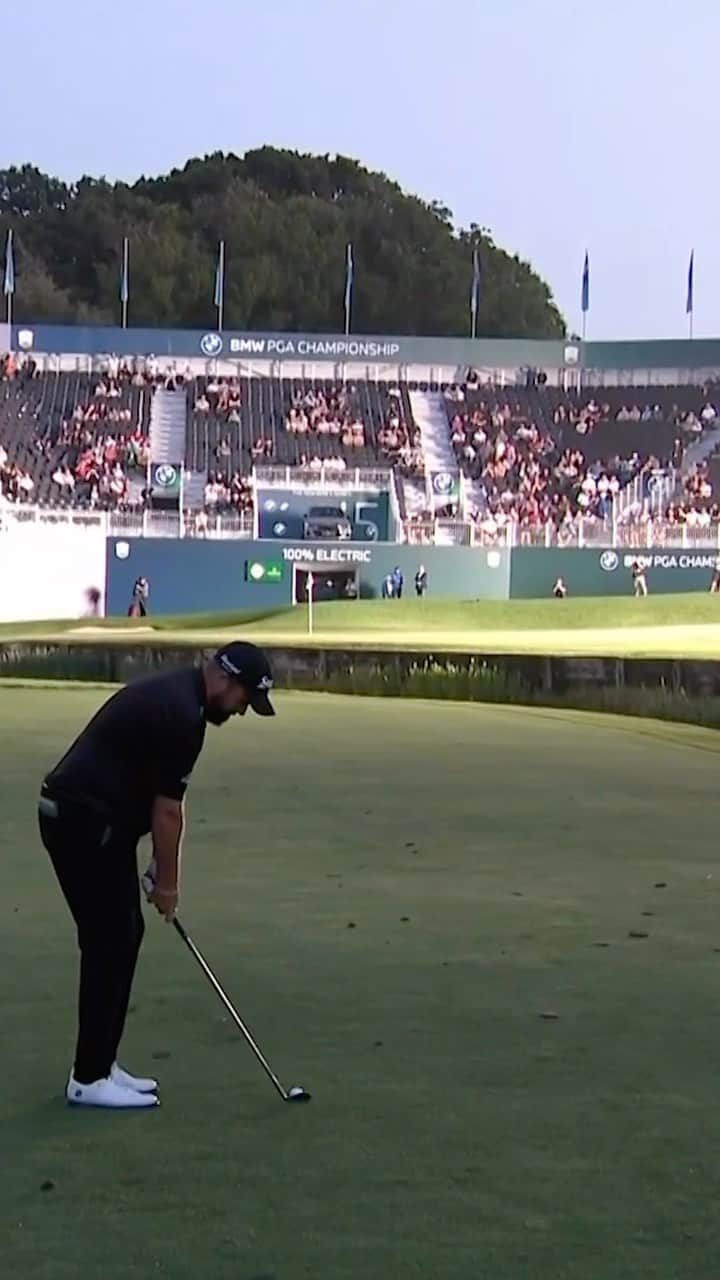 シェーン・ローリーのインスタグラム：「Night golf @bmwpga ☘️」