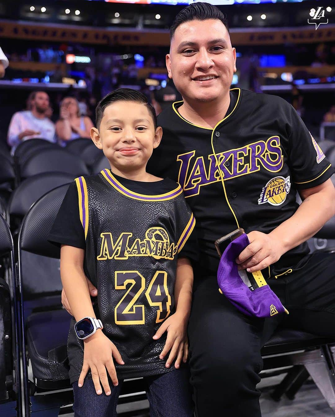 Los Angeles Lakersさんのインスタグラム写真 - (Los Angeles LakersInstagram)「Shoutout to the Laker fans 💜💛」9月16日 6時13分 - lakers