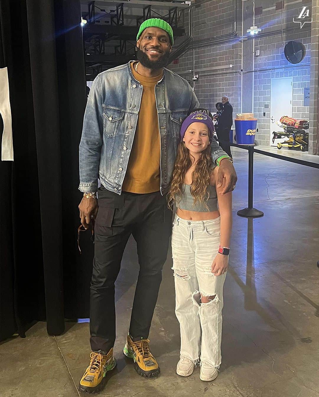Los Angeles Lakersさんのインスタグラム写真 - (Los Angeles LakersInstagram)「Shoutout to the Laker fans 💜💛」9月16日 6時13分 - lakers