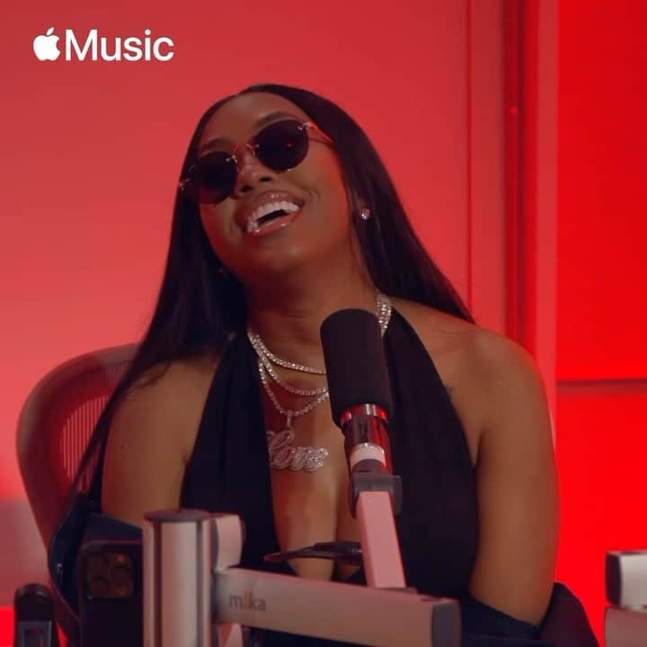 ディディのインスタグラム：「Did y'all catch Love radio? 👀」