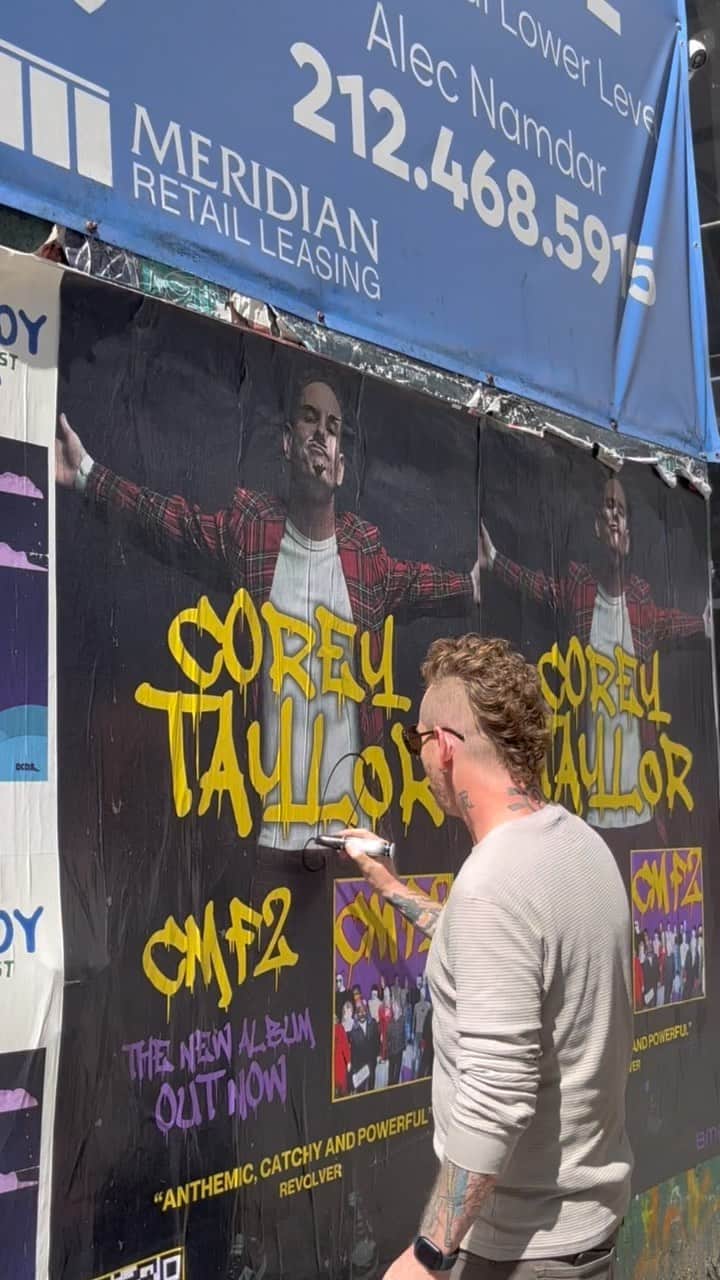 コリィ・テイラーのインスタグラム：「Fixed it. #CMF2」