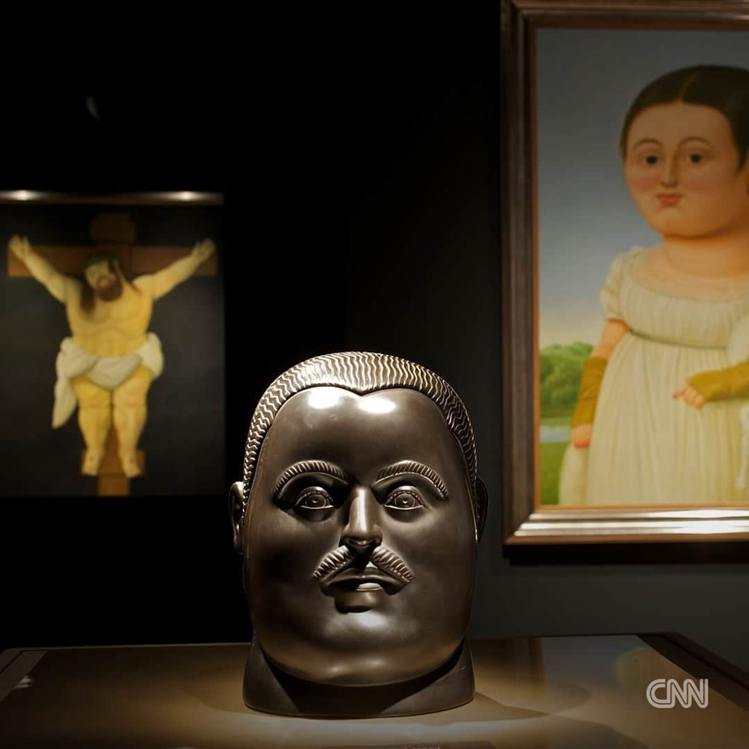 CNNさんのインスタグラム写真 - (CNNInstagram)「Renowned Colombian artist Fernando Botero, celebrated for his iconic style featuring voluptuous figures in portraits and sculpture that he used to convey political critique and satire, has died. He was 91.  Botero rose to international acclaim as one of the most successful painters and sculptors of the 20th century, and his distinctive style left an indelible mark on the art world. One of his most notable bodies of work included a series of paintings addressing the abuses and tortures at Abu Ghraib prison during the Iraq war in early 2000.  Tap the link in our bio for more.  📷: Massimo Sestini/Mondadori/Getty Images | Damian Dovarganes/AP | Gilles Barbier/imageBROKER/Shutterstock | How Hwee Young/EPA/Shutterstock | JUAN BARRETO/AFP via Getty Images | Nicolas Maeterlinck/Sipa USA/AP | Shannon Stapleton/Reuter | PL Gould/Getty Images」9月16日 7時17分 - cnn