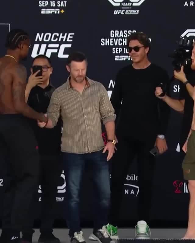 UFCのインスタグラム：「Welterweight warriors! ⚔️  @Trailblaze2top vs @JackDellaMaddalena in tomorrow's #NocheUFC co-main  [ 10pmET / 7pmPT Main Card | Live on ESPN+ ]」