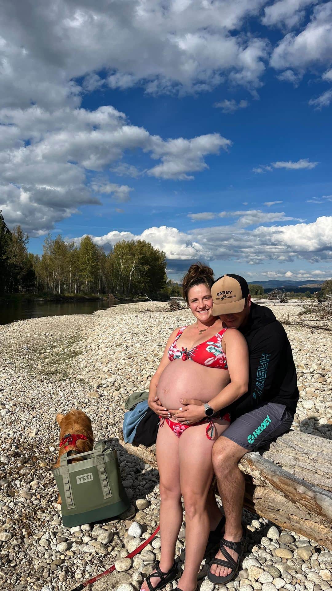 ペイジ・ローレンスのインスタグラム：「What a year it’s been so far 🥰 And the best part has just begun!」