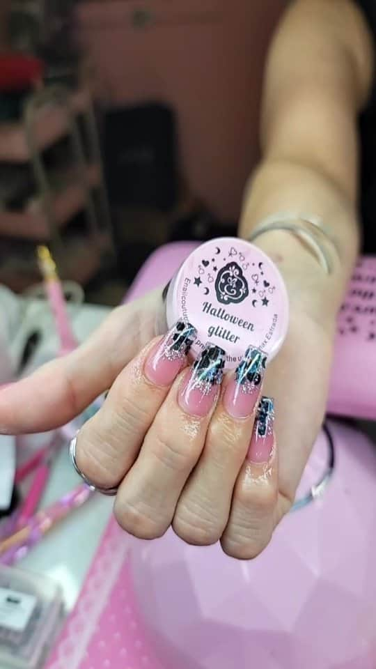 Max Estradaのインスタグラム：「Enailcouture.com new 123go bubble gum gel,  solid glue gel♡ vegan and Hypoallergenic.  Made in America 🇺🇸The moment so many have been waiting for is finally here! Enailcouture.com 123go maximum square is the longest flat boxy square pre made full coverage gel nail in the game. We also dropped xs sculpture square and magical ice hologram stickers☆Enailcouture.com 123go 5XL Coffin nails are the longest full coverage pre made gel nails in the world. They are EVERYTHING, made in America.Enailcouture.com new product drop ♡!~ 123go diy gel and our new charm nail stickers 😍Enailcouture.com made in American ♡!~Enailcouture.com 123go pre made gel nails are the game changer !~ perfect nails every time with no smells or dust!~ long lasting and easy removal , made in America! Enailcouture.com  #ネイル #nailpolish #nailswag #nailaddict #nailfashion #nailartheaven #nails2inspire #nailsofinstagram #instanails #naillife #nailporn #gelnails #gelpolish #stilettonails #nailaddict #nail #💅🏻 #nailtech#nailsonfleek #nailartwow #네일아트 #nails #nailart #notd #makeup #젤네일  #glamnails #nailcolor  #nailsalon #nailsdid #nailsoftheday Enailcouture.com」