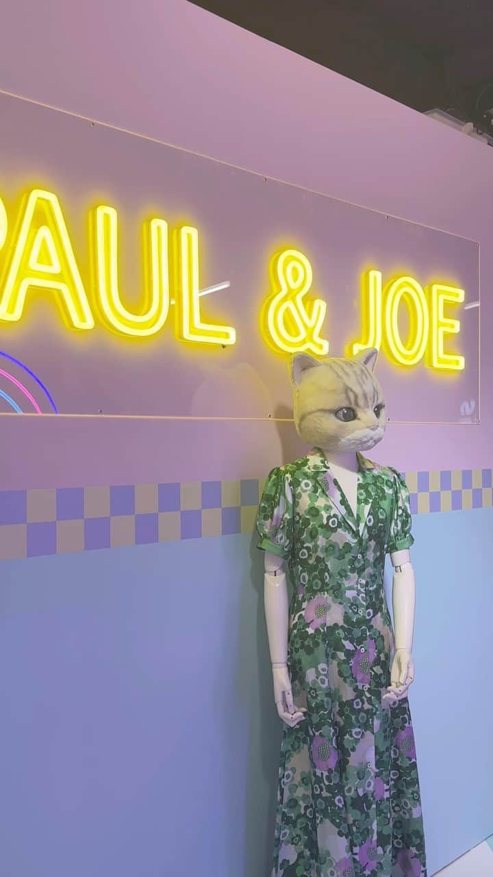 Janeぜうんのインスタグラム：「レトロキュートな世界観のPOP UPストア PAUL & JOE DINERに行ってきました🪄🐈  9/25-24までオープン!  イベント限定商品や限定のノベルティ、限定スイーツ、フォトブースなど沢山の「可愛い」が楽しめる空間です💌  みんなも行ってみてねん @paulandjoe_beaute  #pjダイナー #pr」