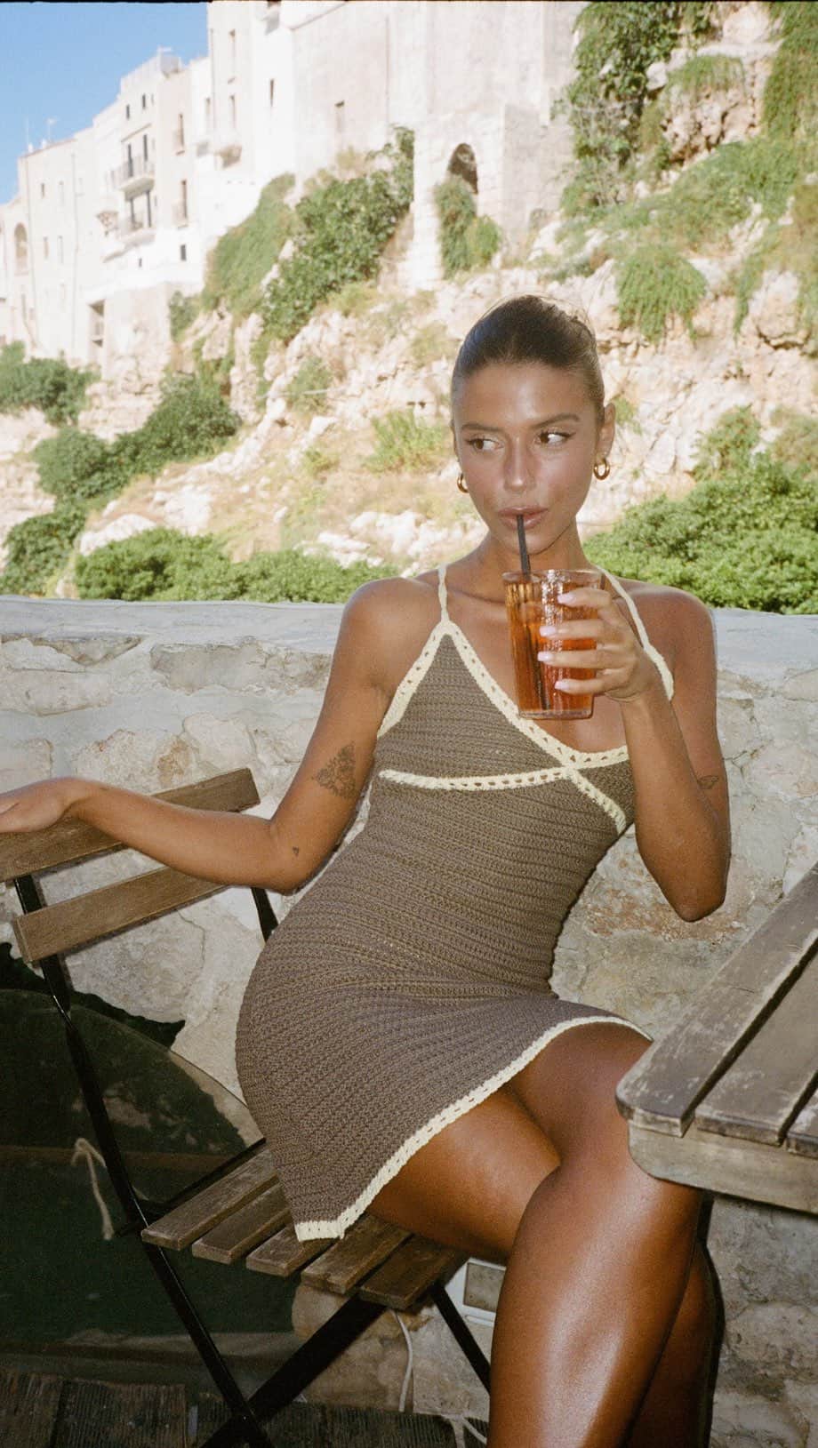 tiger Mistのインスタグラム：「Contrast stitching in the Dawn Mini Dress. 🤎 Online now!」