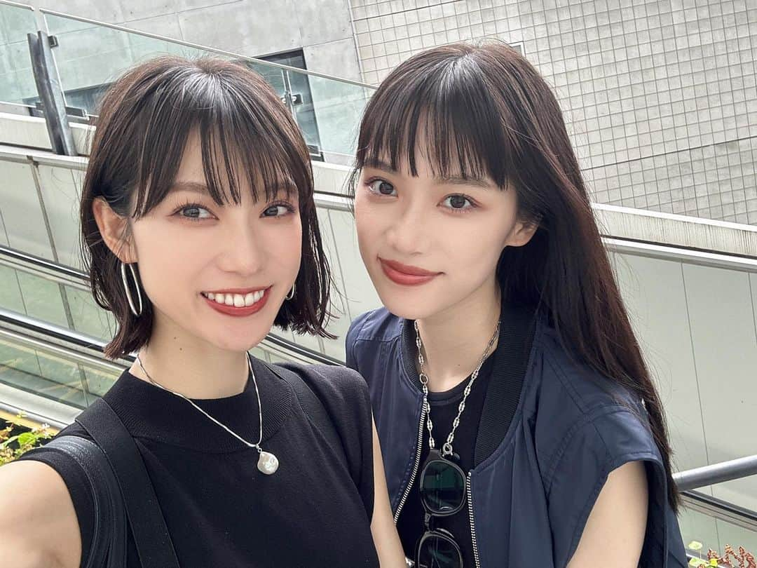 金澤楓さんのインスタグラム写真 - (金澤楓Instagram)「久しぶりの👯‍♀️🩶 2時間しか入れないのに1時間遅刻してごめんね。笑  #滞在時間1時間#あおかえ#双子#twins」9月16日 18時35分 - kae_o51o