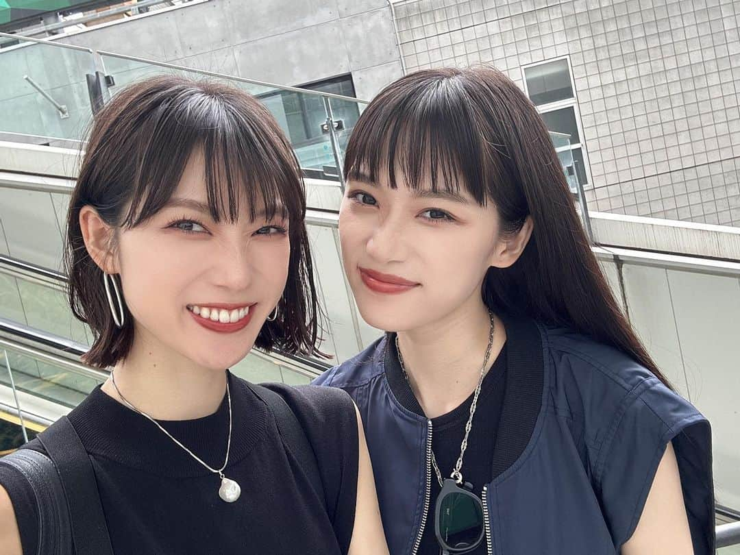 金澤楓さんのインスタグラム写真 - (金澤楓Instagram)「久しぶりの👯‍♀️🩶 2時間しか入れないのに1時間遅刻してごめんね。笑  #滞在時間1時間#あおかえ#双子#twins」9月16日 18時35分 - kae_o51o