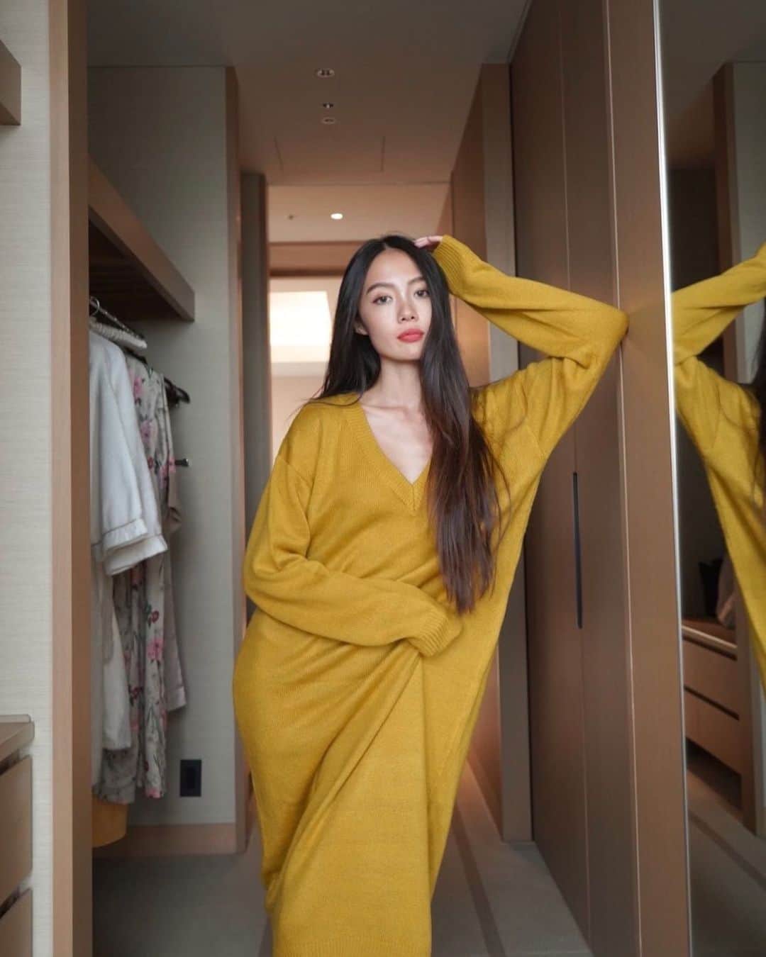 佐藤マクニッシュ怜子のインスタグラム：「autumn vibe is coming around the corner 🍂  秋のAMATERASのカラーパレットはオトナな和をコンセプトにしています🍂 リブランディングにともなって2ヶ月ぶりの新作、来週から @amaterasjapan でどんどんアイテム発表があるのでチェックしてね ✔︎」