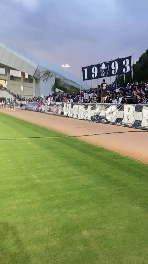 アビスパ福岡のインスタグラム：「ウォーミングアップシーンをお届けしました。  本日の 名古屋グランパス戦、応接よろしくお願いします。  #アビスパ福岡」