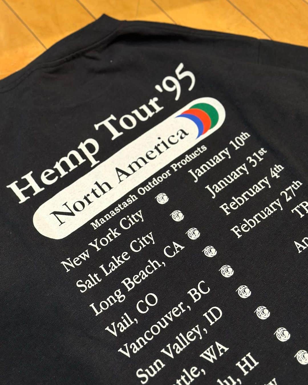 GROW AROUNDさんのインスタグラム写真 - (GROW AROUNDInstagram)「#growaroundnewarrivals  MANASTASH  CASCADE SWEATSHIRTS  HEMP TOUR L/S TEE 設立30周年でリブランディングされたMANASTASHが入荷しました。 素材にはヘンプを使用しています。 ヘンプ素材は着心地、風合い、強度を考慮しています。  CASCADE SWEATSHIRTS  HEMPを中心にした自然からのアドバイスがテーマになっているデザインになります。  HEMP TOUR L/S TEE  1995年にManastashの創設者とその仲間がアメリカでヘンプを広めるツアーを行った時のデザインなっています。」9月16日 18時55分 - growaround