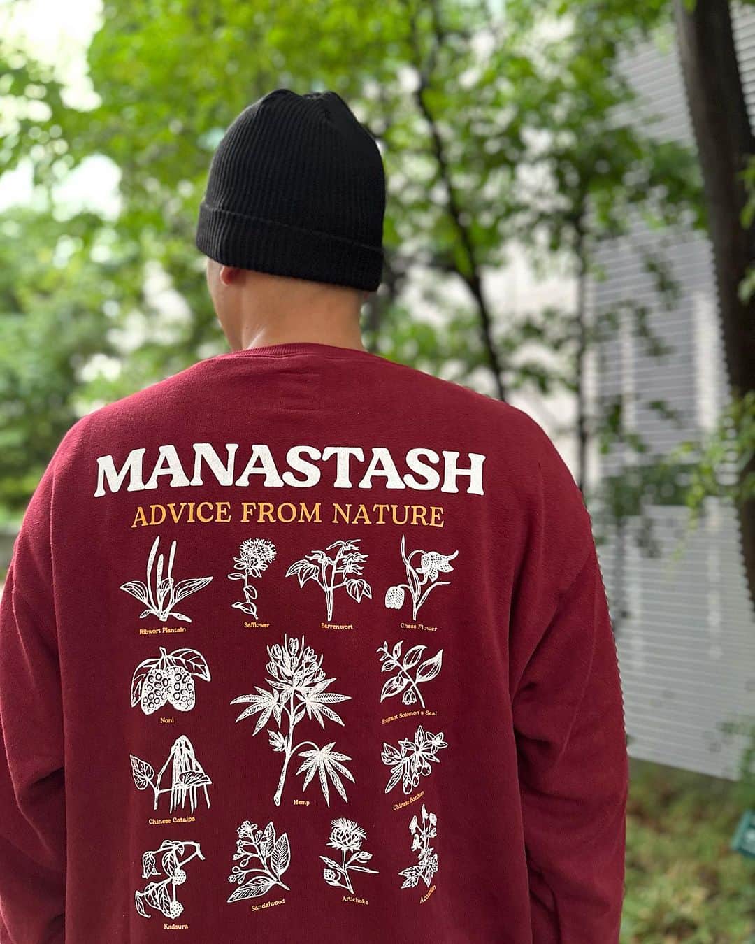 GROW AROUNDのインスタグラム：「#growaroundnewarrivals  MANASTASH  CASCADE SWEATSHIRTS  HEMP TOUR L/S TEE 設立30周年でリブランディングされたMANASTASHが入荷しました。 素材にはヘンプを使用しています。 ヘンプ素材は着心地、風合い、強度を考慮しています。  CASCADE SWEATSHIRTS  HEMPを中心にした自然からのアドバイスがテーマになっているデザインになります。  HEMP TOUR L/S TEE  1995年にManastashの創設者とその仲間がアメリカでヘンプを広めるツアーを行った時のデザインなっています。」