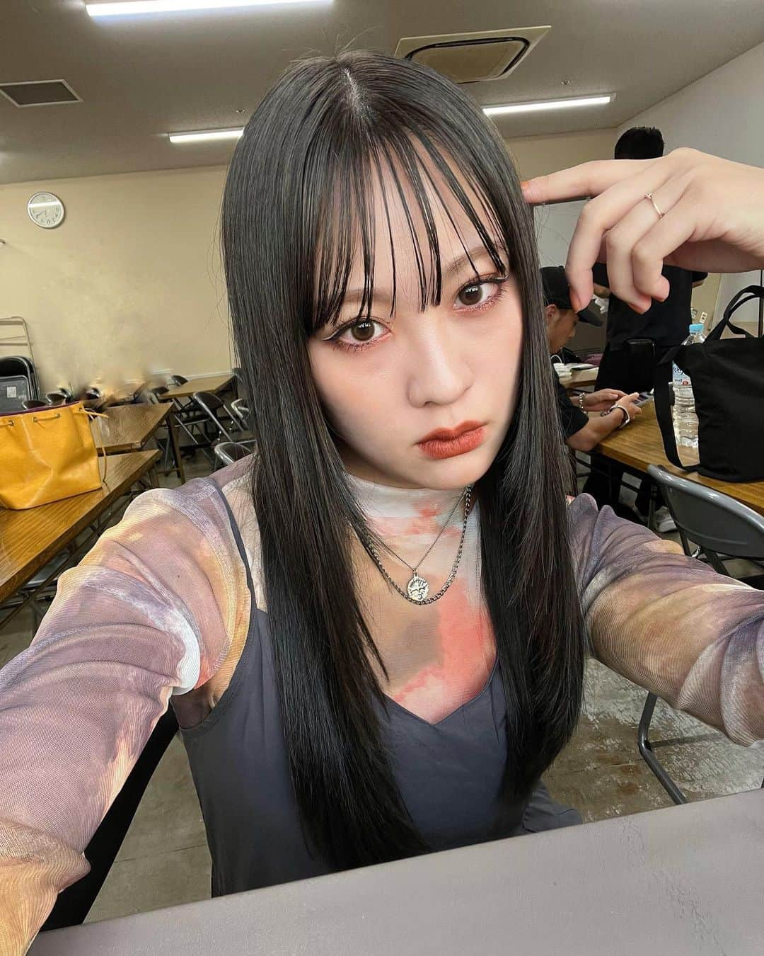 moca さんのインスタグラム写真 - (moca Instagram)「🖤🖤🖤 久しぶりに暗め💇🏻‍♀️  どうですかね、 @jun_mizoguchi さん🫶🏻  明日は愛媛だあー！！」9月16日 19時06分 - moca_lol