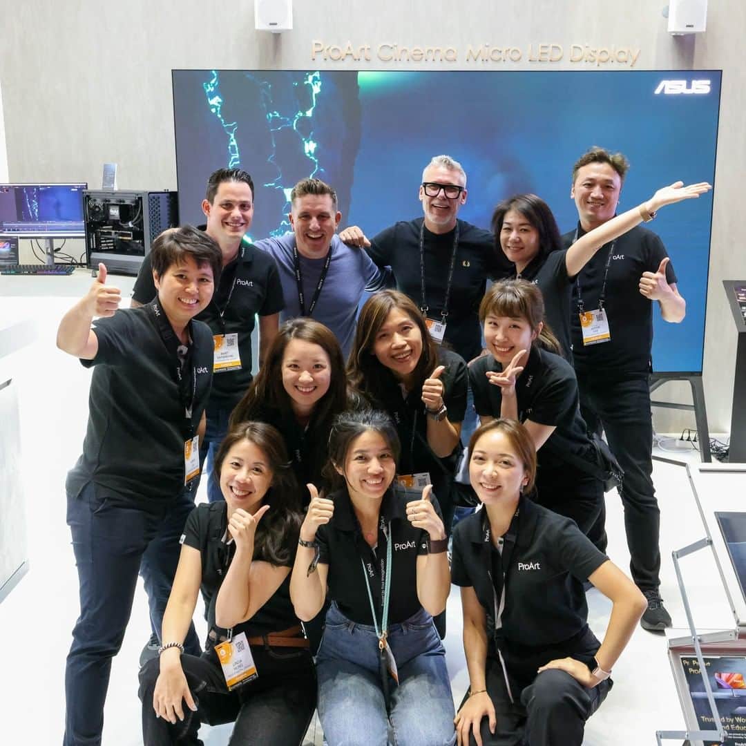 のインスタグラム：「🎞️ Day 1 highlights at @ASUS @ProArt x @ibcshow! ⁣ ⁣ A burst of energy and creativity — it was exciting to meet creative minds here with our powerful solutions! 🌟 ⁣ ⁣ Stop by our booth and catch our exclusive #ProArt giveaways! 😉⁣ ⁣ See you! 👋🏼⁣ ⁣ #ASUS #IBCShow #PowerUpNextGenProduction」