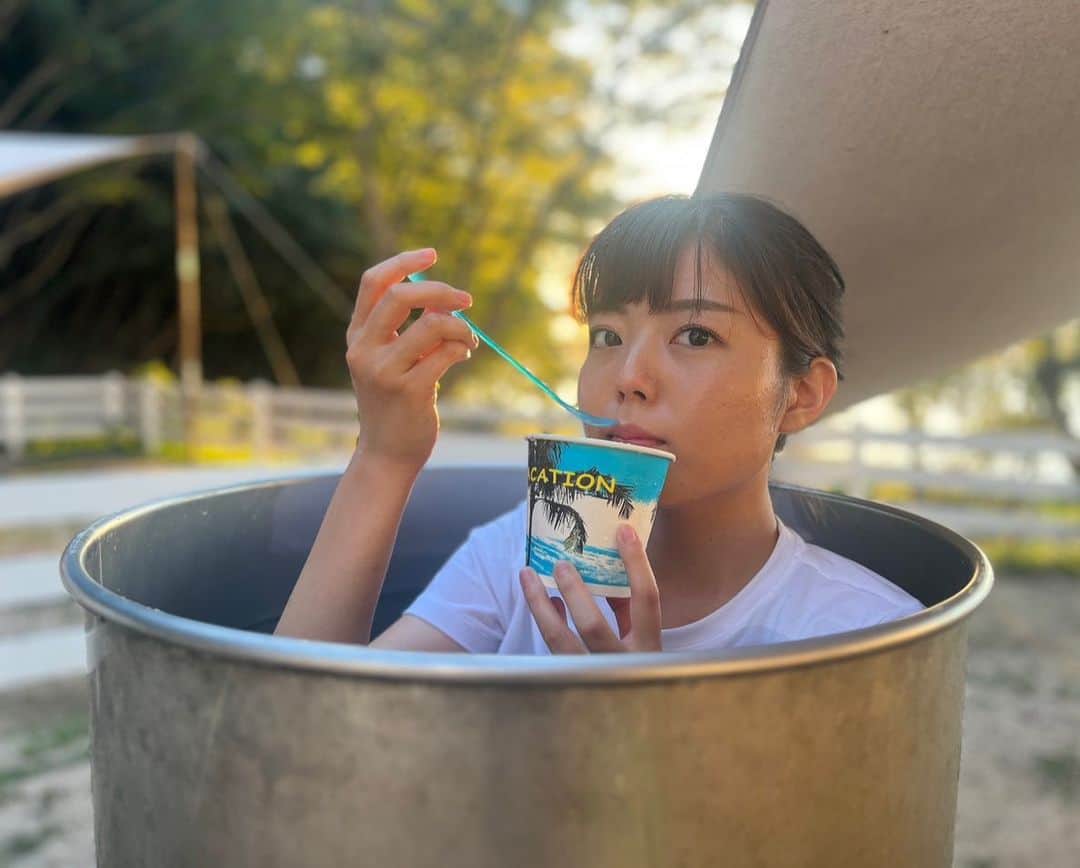 田村友里さんのインスタグラム写真 - (田村友里Instagram)「似島！初ドラム缶風呂！ #リディスカバリーチャンネル  ※撮影用に許可をいただき水着で入ってます  .」9月16日 19時03分 - yuri_tamura0894
