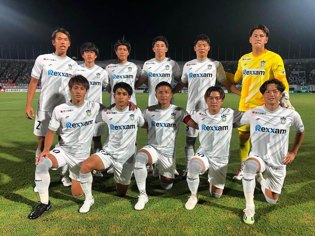 のインスタグラム：「🏆明治安田生命Ｊ３リーグ第27節 🆚#鹿児島ユナイテッドFC ⏰試合開始 ⚽️0-0  🔥KICKOFF🔥  #カマタマーレ讃岐 #ALLFORSANUKI   アウェイ観戦はDAZNで📺」