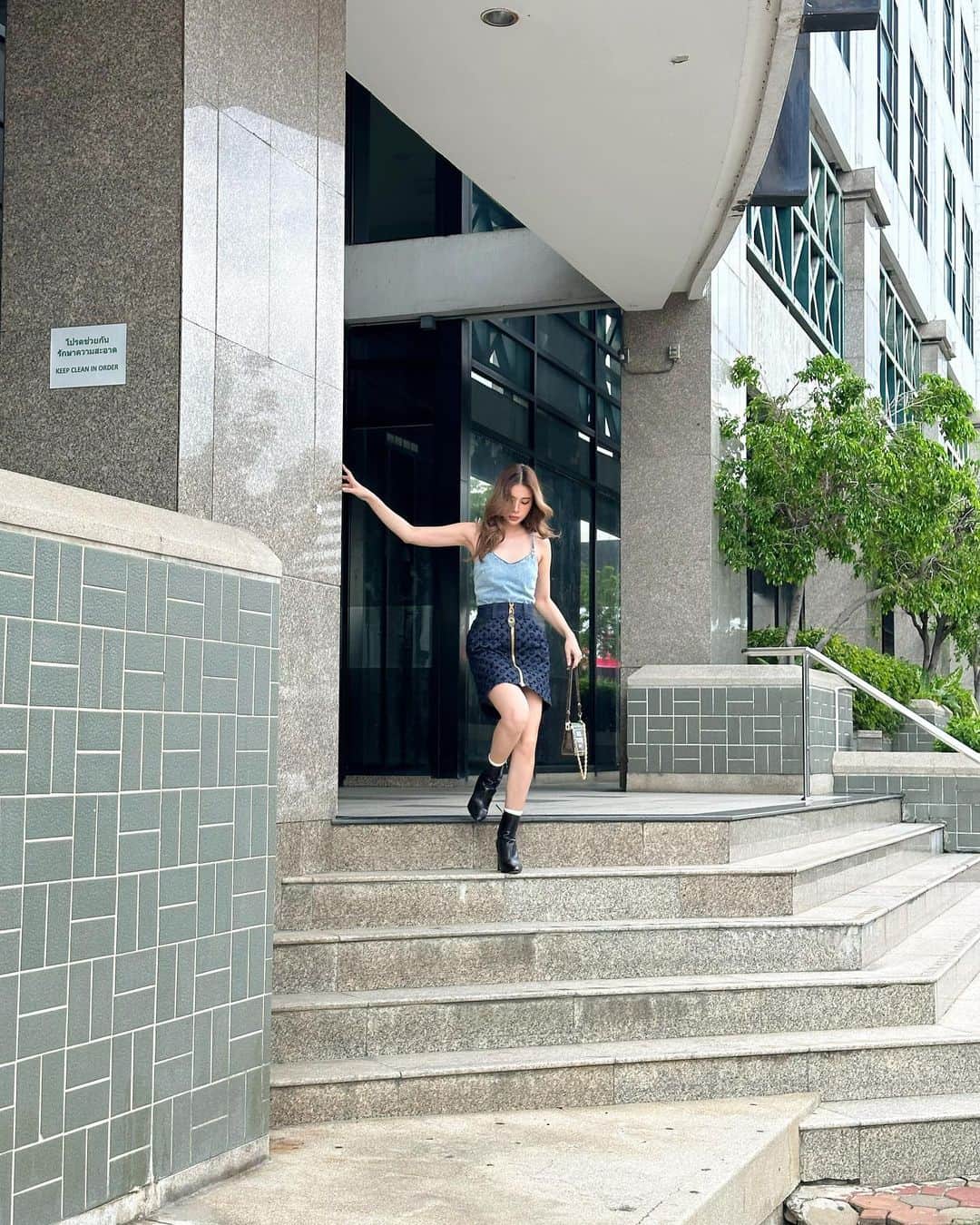 Supassaraさんのインスタグラム写真 - (SupassaraInstagram)「🥯🍎 So call me, maybe. 📞😜  @louisvuitton」9月16日 19時14分 - supassra_sp