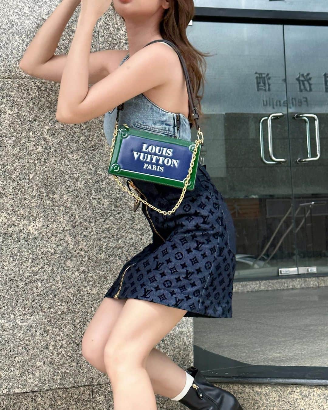 Supassaraさんのインスタグラム写真 - (SupassaraInstagram)「🥯🍎 So call me, maybe. 📞😜  @louisvuitton」9月16日 19時14分 - supassra_sp