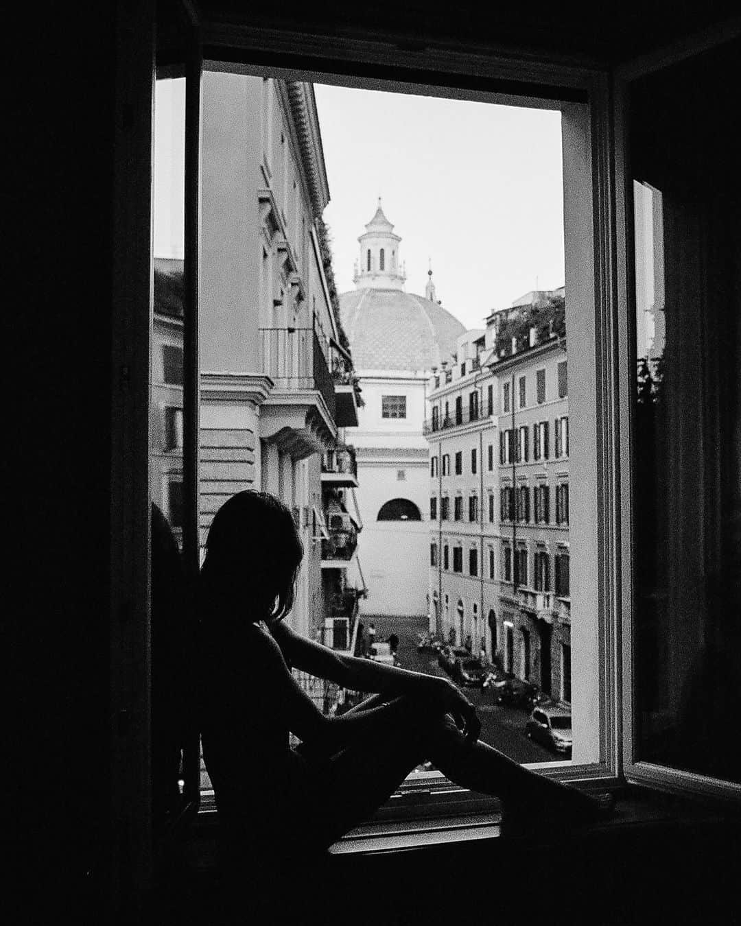 パトリック・J・アダムスのインスタグラム：「#leica @locarnohotelrome」