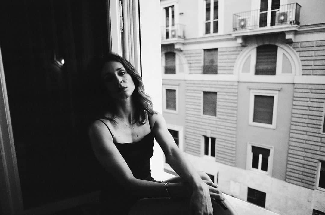 パトリック・J・アダムスのインスタグラム：「#leicacamera @locarnohotelrome」