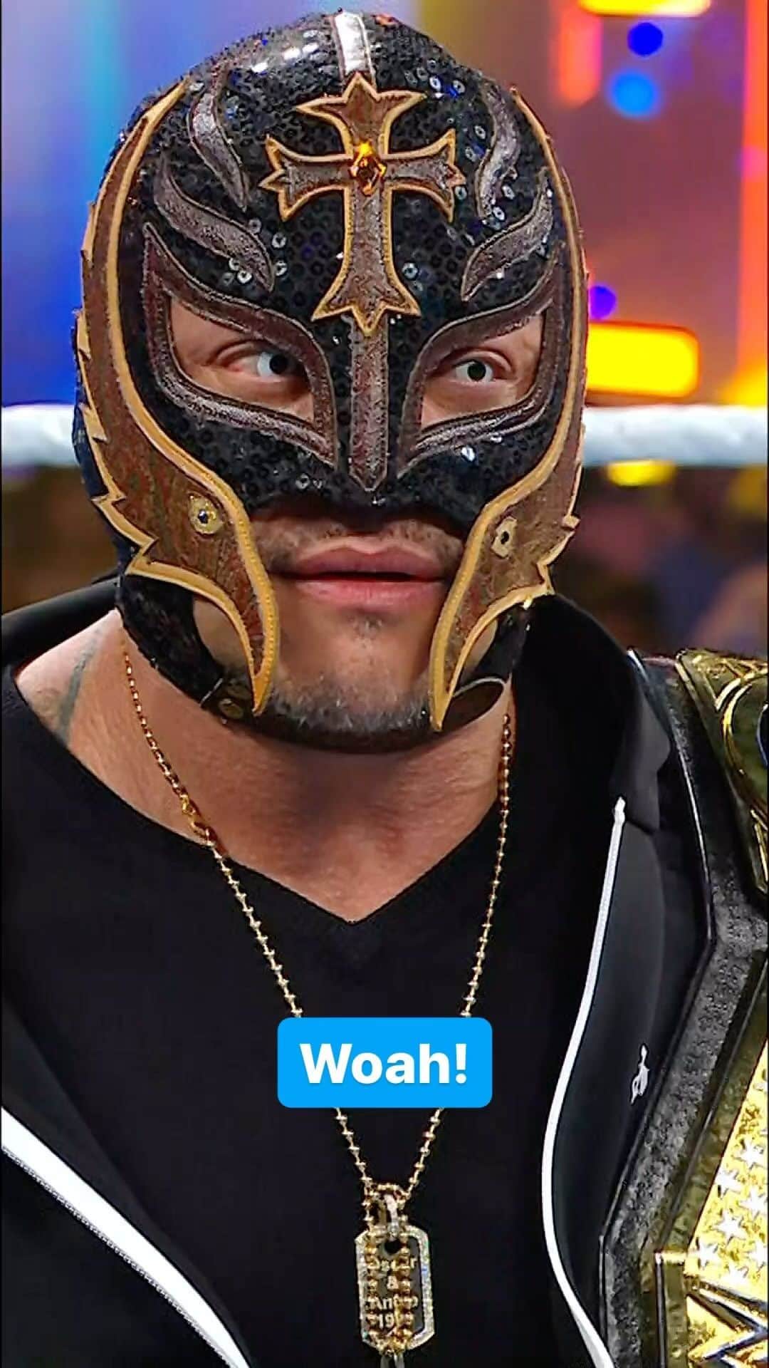 レイ・ミステリオ・ジュニアのインスタグラム：「@escobarwwe just asked @619iamlucha for a shot at his #USTitle 😳 #SmackDown」