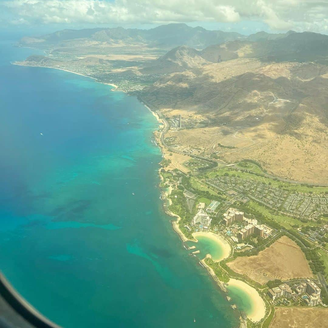 マキ・コニクソンさんのインスタグラム写真 - (マキ・コニクソンInstagram)「Hawaii !!🌺 I am home !!   #エアハワイ🌺  #ハワイのおすそ分け🤙🏼  #ハワイはご近所です  #ただいま」9月16日 11時20分 - makikonikson