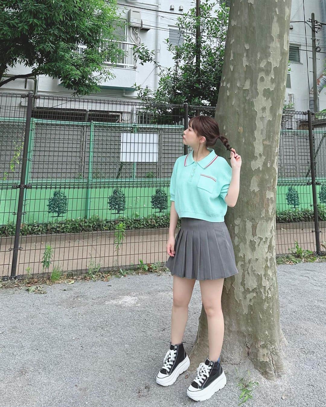 田中美久さんのインスタグラム写真 - (田中美久Instagram)「表紙のspa発売中。 このお洋服本当に可愛いですよね〜」9月16日 11時41分 - mikumonmon_48