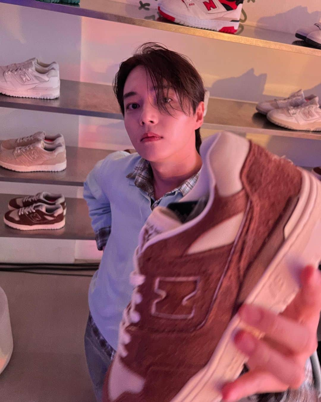 チ・ウンソンのインスタグラム：「NB 550 launching party ✨ at kasina 초대해주셔서 감사합니다  #Newbalance550 #nb550 #성수」