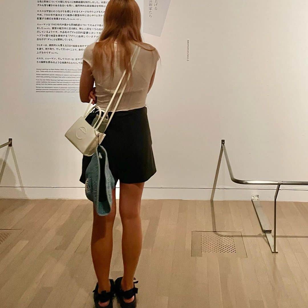 永瀬沙世さんのインスタグラム写真 - (永瀬沙世Instagram)「リヒター見たら、急に12年前を思い出した。2012年パリ ポンピドゥーセンター大規模Richter展までわざわざ🛫見にこんなにワクワクした展示は過去になかなかなかった。あとはルーブル美術館に毎日通って、街のごちゃごちゃしたところをただ散歩するだけの最高のパリ、行きたい。 💭 10代からの親友美香と新国立美術館にて。テート美術館展(LondonのTate Galleryも好きで……長くなるので割愛)  Gerhard Richter /from Tate Gallery」9月16日 11時45分 - say0ngs