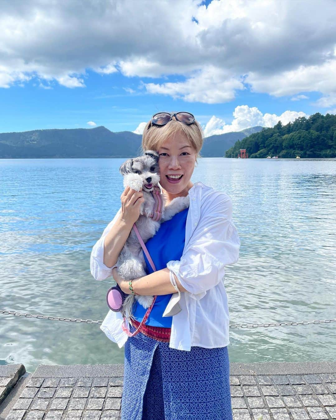 角田聖奈さんのインスタグラム写真 - (角田聖奈Instagram)「今年のママとクララの合同お誕生日旅行は箱根へ♨️ クララは初めての温泉とプール🐕 結構気に入ってたみたいで良かった😽💗 次はどこ行こうかと毎年考えるのがわくわくする！  #犬と旅行 #お誕生日旅行 #箱根 #芦ノ湖 #箱根神社 #温泉」9月16日 12時06分 - seina1105