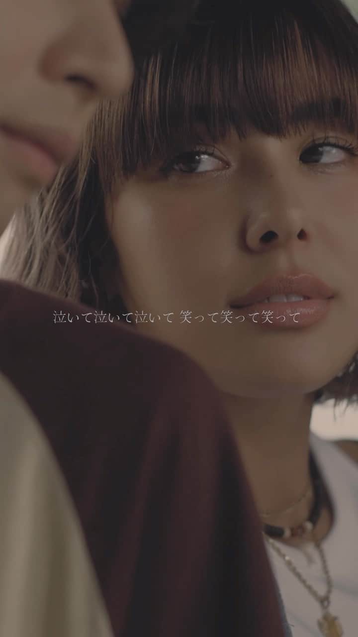 FAKYのインスタグラム：「New Single「モノクロ」Music Video  @akina_faky   #FAKY #モノクロ」