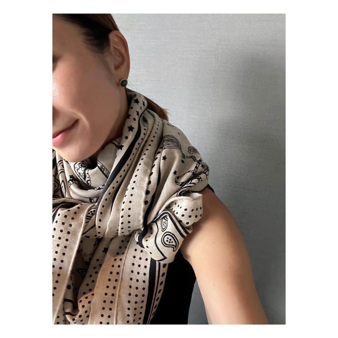 yori designerのインスタグラム：「🍂 タンクトップとカシシル #yori_japan  #shirocon @_y_o_r_i_」