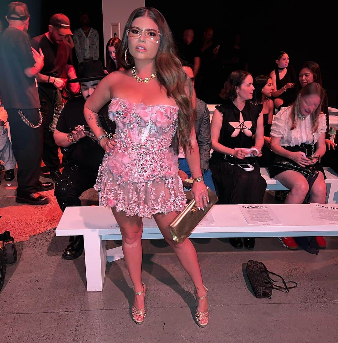 シャネル・ウエスト・コーストさんのインスタグラム写真 - (シャネル・ウエスト・コーストInstagram)「Front row @theblondsny ✨ My fave fashion show every #nyfw 🙌🏼🔥👑💖 Fave 1-10?」9月16日 12時18分 - chanelwestcoast