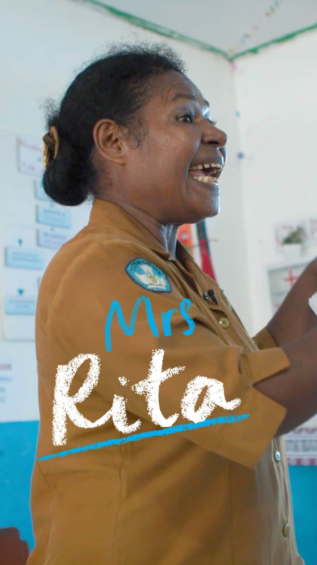 unicefのインスタグラム：「This is how Rita, an amazing teacher from Indonesia, is setting her students on a path to a brighter future.  #LetMeLearn」