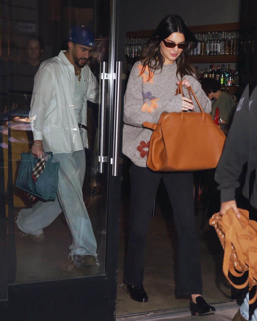 Just Jaredさんのインスタグラム写真 - (Just JaredInstagram)「Kendall Jenner and Bad Bunny stop by Cosme for a dinner date after she made a surprise appearance at a local store to promote 818 Tequila in NYC #KendallJenner #BadBunny Photos: Backgrid」9月16日 13時07分 - justjared