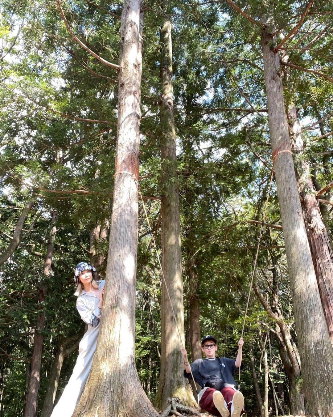 大貫亜美さんのインスタグラム写真 - (大貫亜美Instagram)「ちょっと前にChocomooちゃんと那須に旅行に行ってきた☺️ 那須にあるGOOD NEWSというおしゃれな施設で、遊んで食べて最近流行りの香木を買って大満足。色々再利用されてるらしく、とても綺麗で居心地の良いスペース☺️ #puffy #puffyamiyumi #chocomoo #アミチョコぶらり旅 #他に誰か一緒に来てるんじゃないのと思われがちですが #ツーショットはセルフタイマー #那須 #goodnews #実は2回目 #初回でとても好きになり #チョコちゃまをお連れしました #一日目」9月16日 13時30分 - ami_onuki