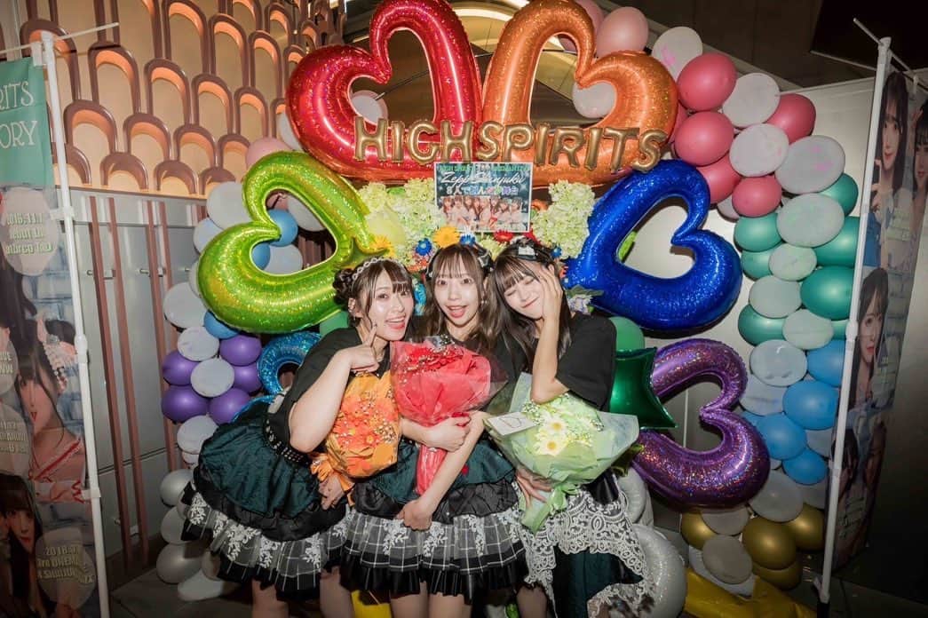 石井もえのインスタグラム：「心の底から2人を尊敬してます🧡❤️💚この2人がいてくれたから私はここまで頑張ってこれました。」