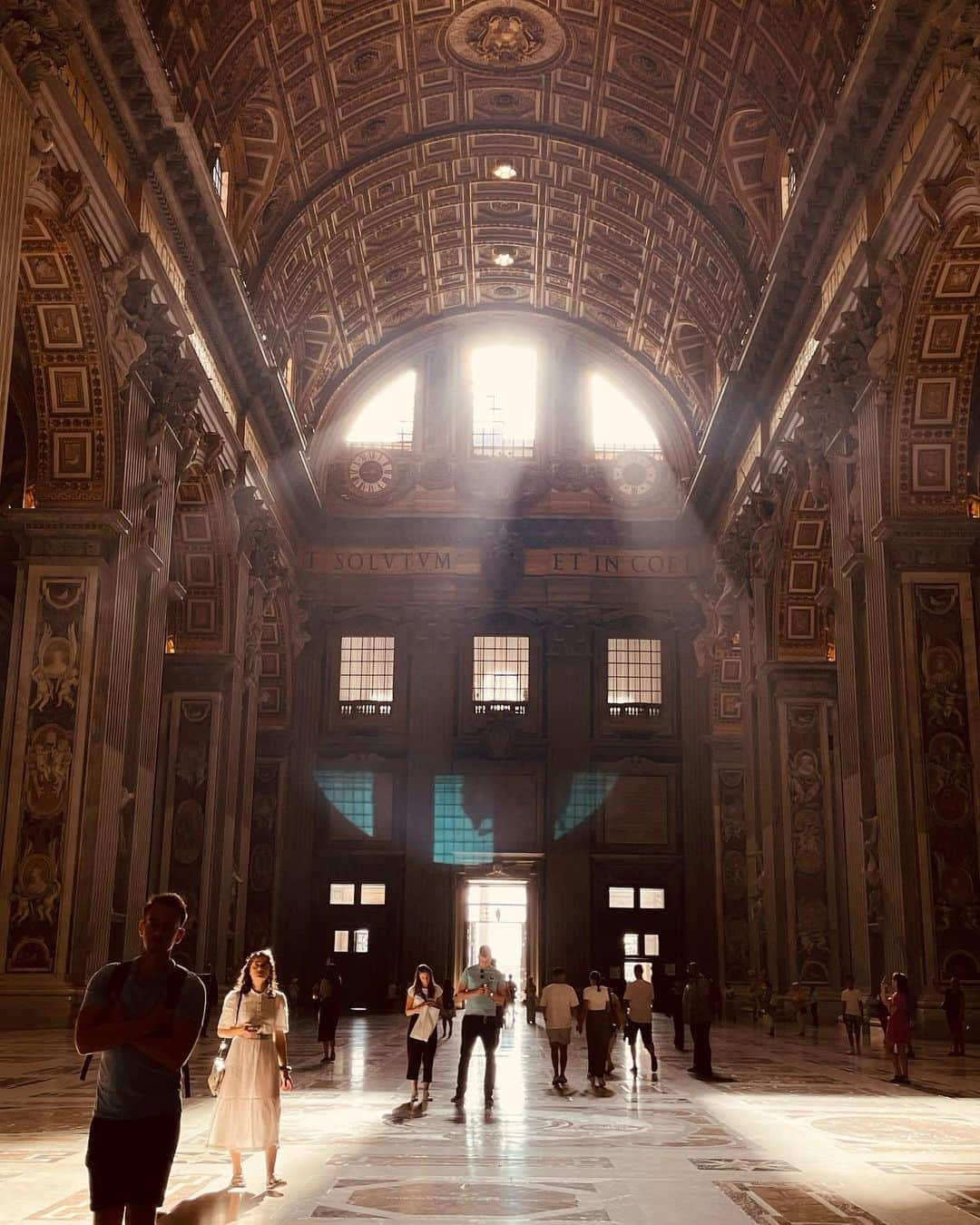 かほせいチャンネルさんのインスタグラム写真 - (かほせいチャンネルInstagram)「サンピエトロ寺院⛪️ 1〜5枚目がかほさん、7〜10枚目がせいさんが撮ってくれました。それぞれの個性がでてる😆」9月16日 13時36分 - kahosei