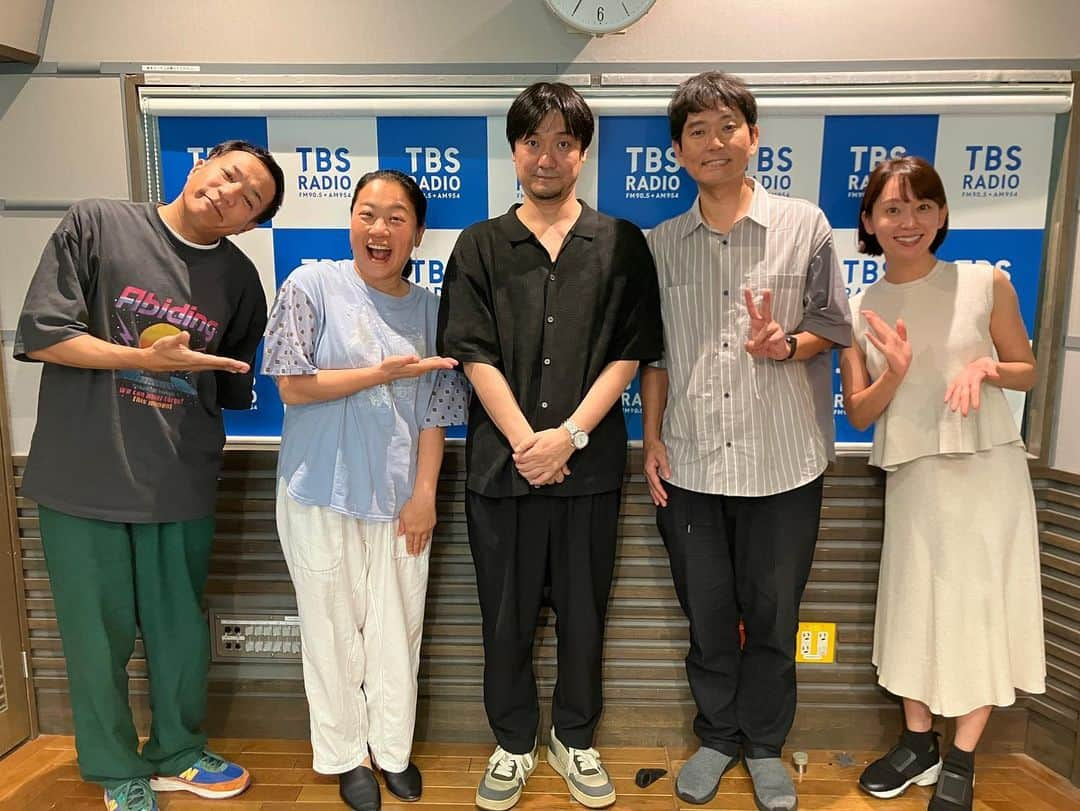 TBSラジオ「ナイツのちゃきちゃき大放送」のインスタグラム：「今週もお聞きいただきありがとうございました🙇‍♂️ 11時台のゲストは、脚本家の#山田能龍 さんと#いとうあさこ さんでした👏 来週のゲストは#森尾由美 さんです♪ #山田ジャパン #vivant考察 #漫才」