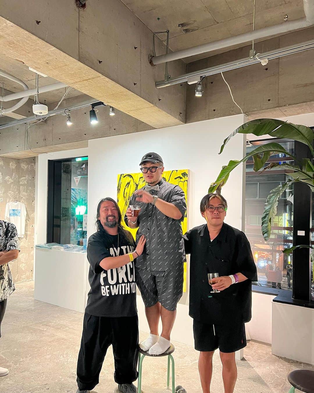 遠山正道のインスタグラム：「#go三浦 40歳誕生日2次会は「アートかビーフンか白厨」で^ ^1次会600人とスゴかったが2次会もむしろgoodおめでと！」