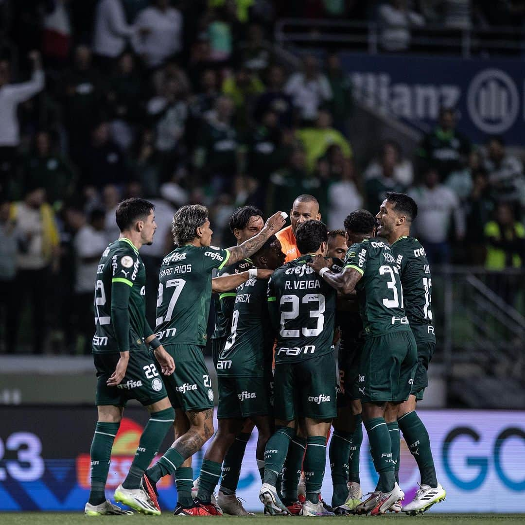 ルアン・ガルシアのインスタグラム：「Grande vitória e esforço. Todo somos 1, em todos os momentos! #AvantiPalestra」