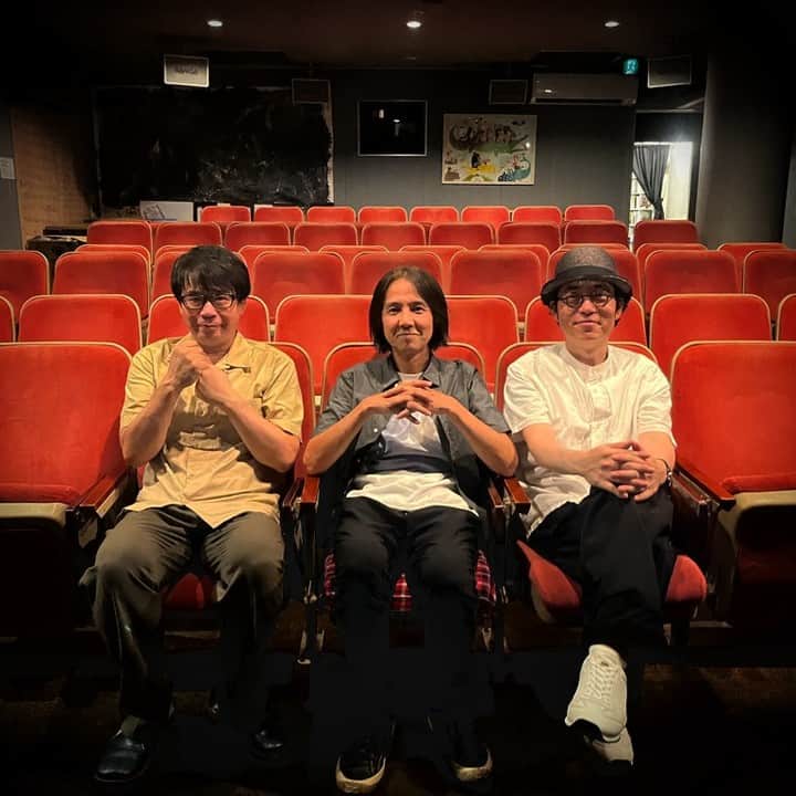 高野寛のインスタグラム：「九州ツアー「大福長熊」初日・日田リベルテ、超盛り上がりました。 10年ぶりのリベルテ、全然変わってなくて一気に時を巻き戻した気持ち。飛び入り＆いろいろ協力してくれたウクレレのZEROKICHIくんと。 宮川くんとのデュオが急速に進化している過程で、残り3本楽しみ。明日は福岡。  9月17日(日)福岡・いとの森の歯科室 9月18日(月・祝)長崎県美術館 9月20日(水)熊本・ONE DROP」