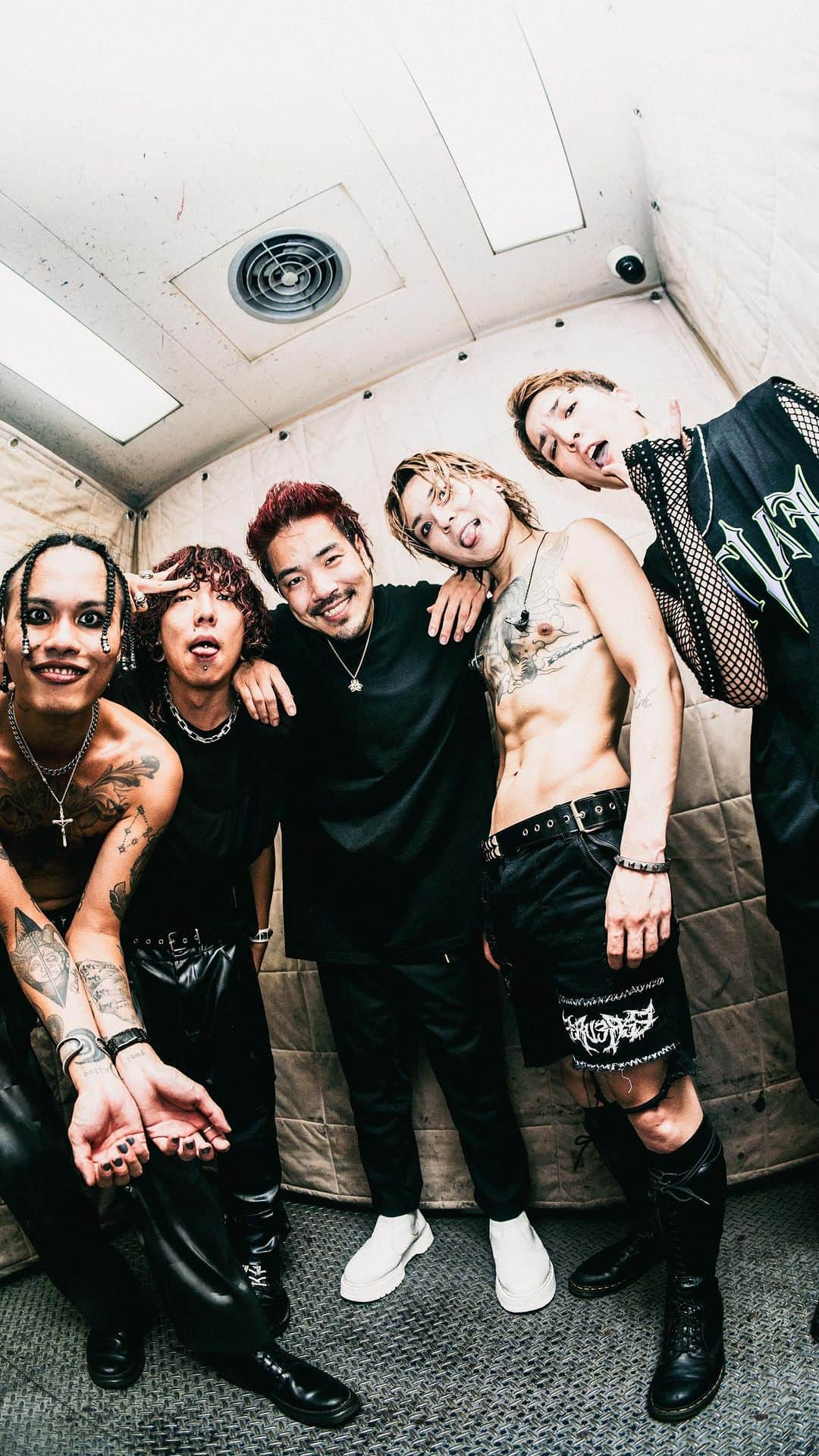 Crossfaithのインスタグラム：「09.14 - 「Japan Tour 2023 - Dawn - 」OSAKA BIGCAT   Recap movie  Directed by @seidai_takekoshi」
