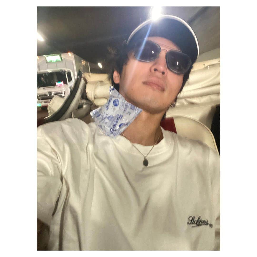 桐山漣のインスタグラム：「・ 旧車の洗礼」