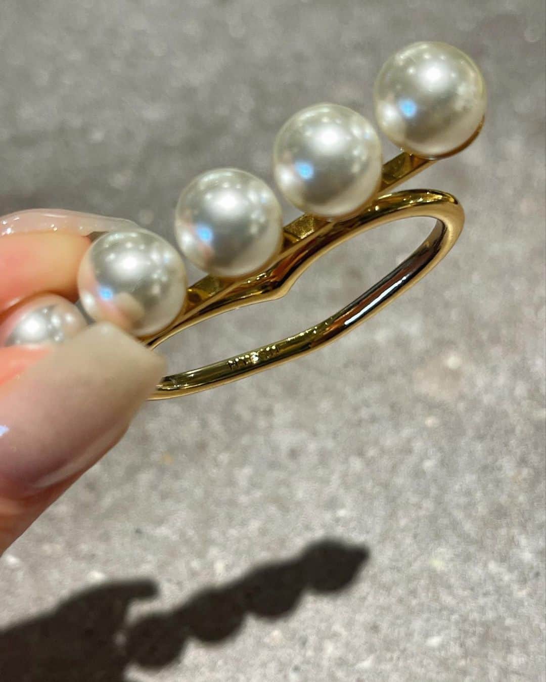 のインスタグラム：「LOVE ring 💍🤍💫🪽 ISETAN SHINJUKU POPUP まであと4日...♡ @_hyeon_jp」