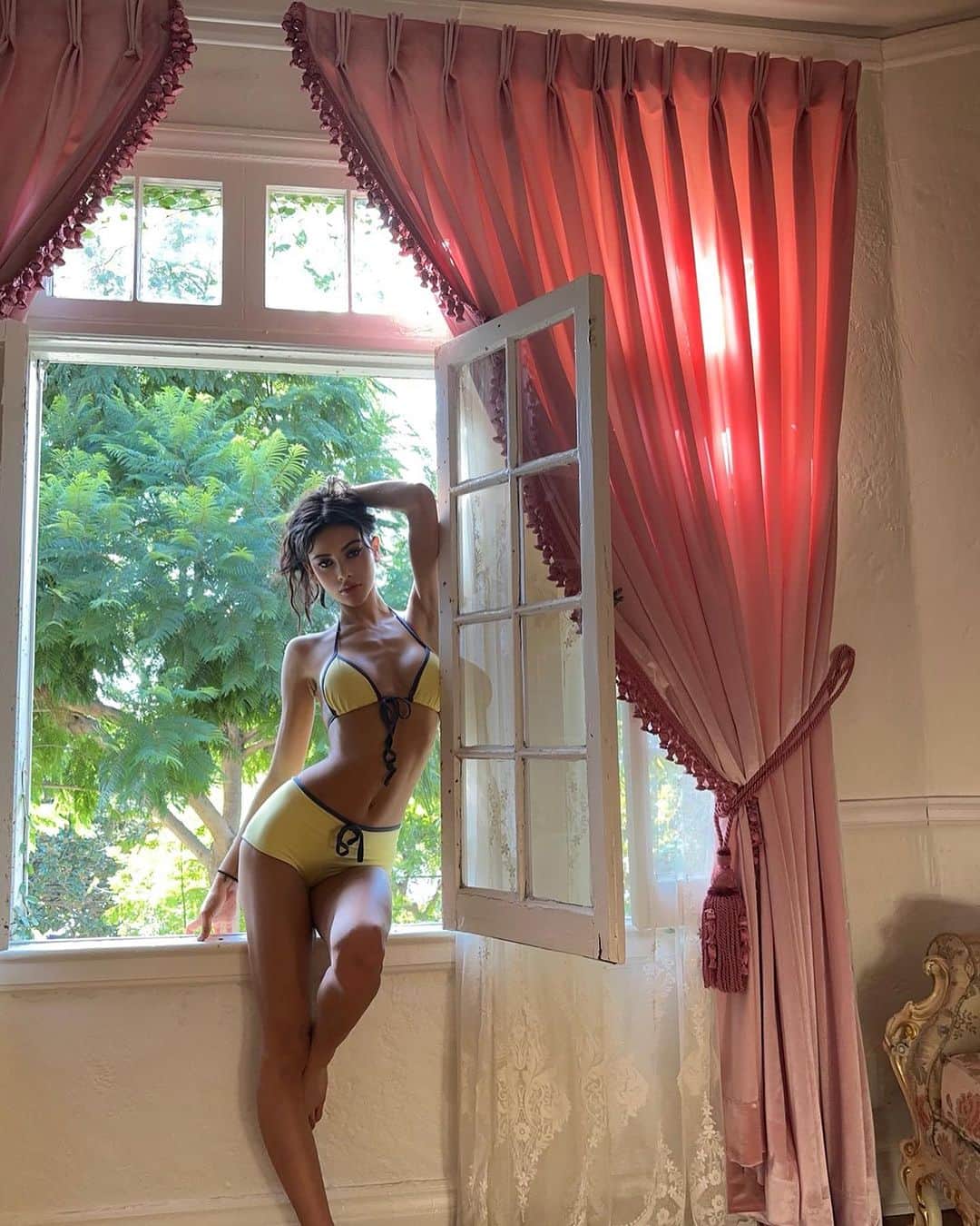 tiger Mistのインスタグラム：「Turn up the heat in the Kristin Bikini. As seen on @leonanaomii 🤍」