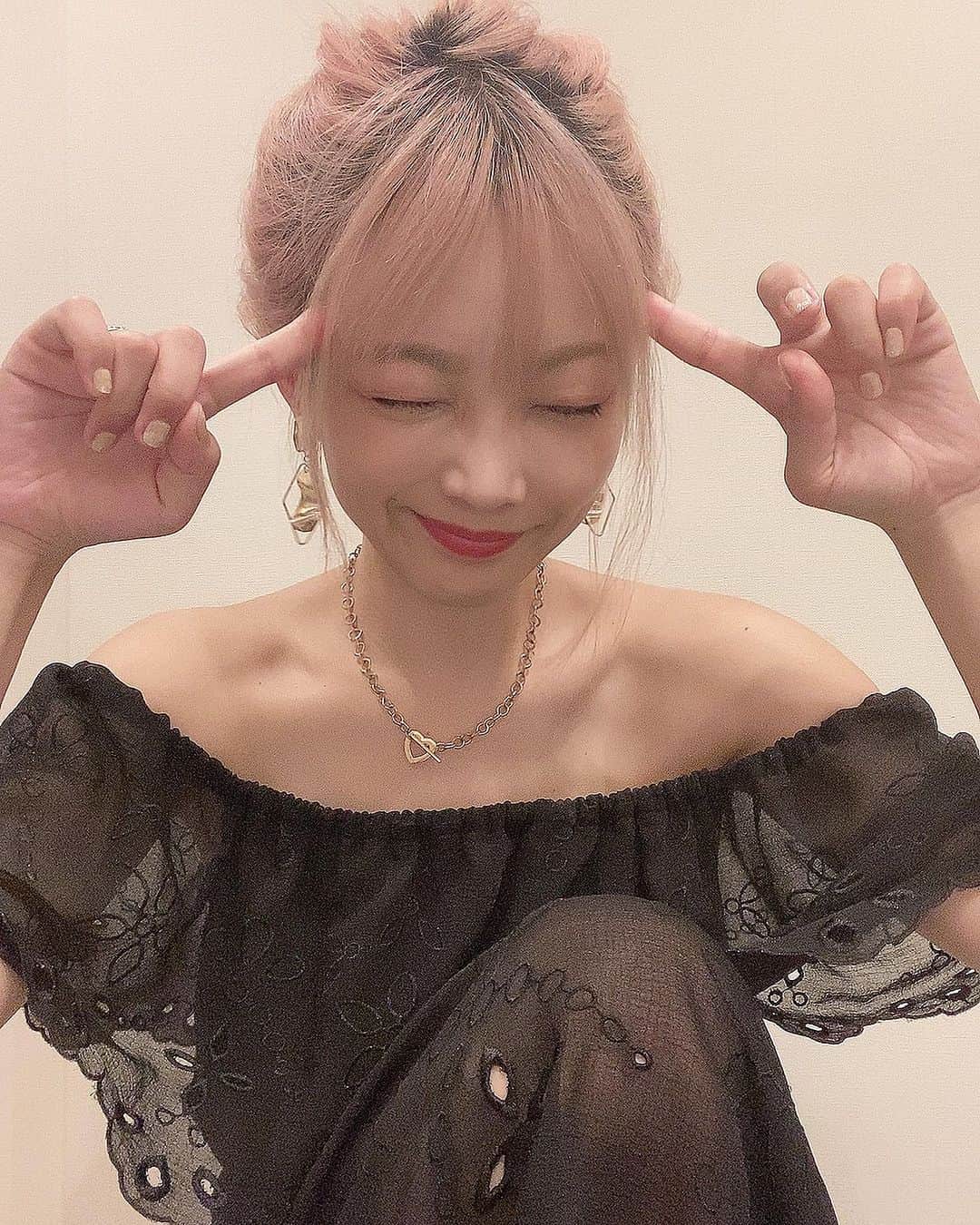 のインスタグラム：「ポクポク🔮💭悩みでは無い考え事が増えて脳がイキイキしてる…！！！いえーい✌️」